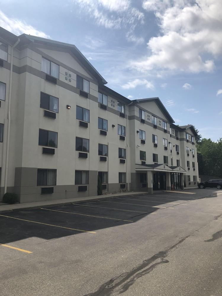 Hotel Super 8 By Wyndham Airport Manchester