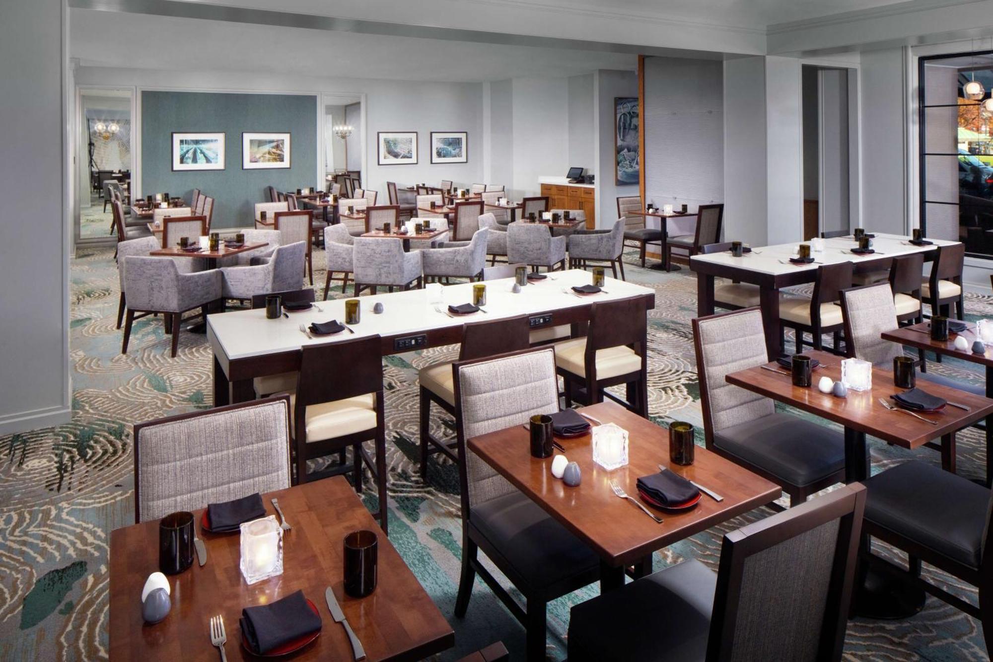 Doubletree By Hilton Downtown