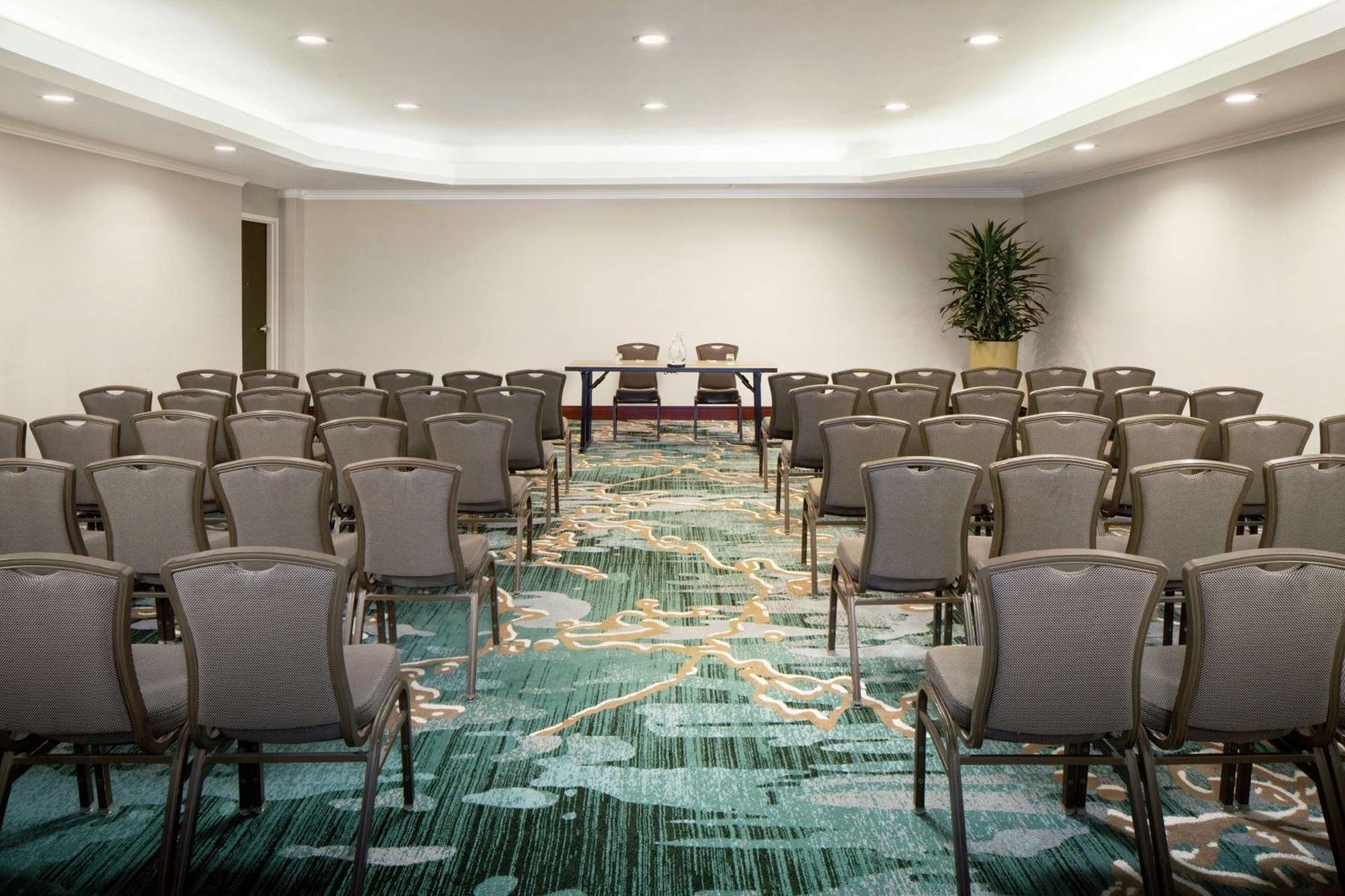 Hotel Doubletree By Hilton Downtown Manchester