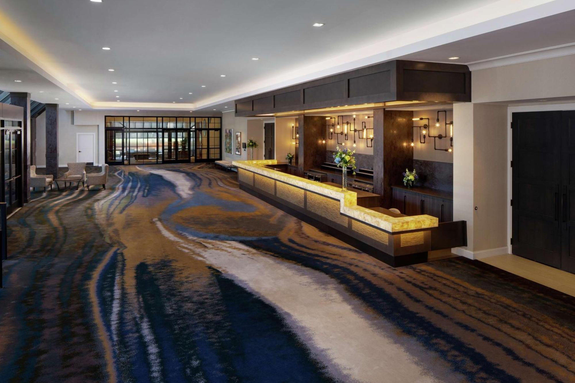 Hotel Doubletree By Hilton Downtown 4*