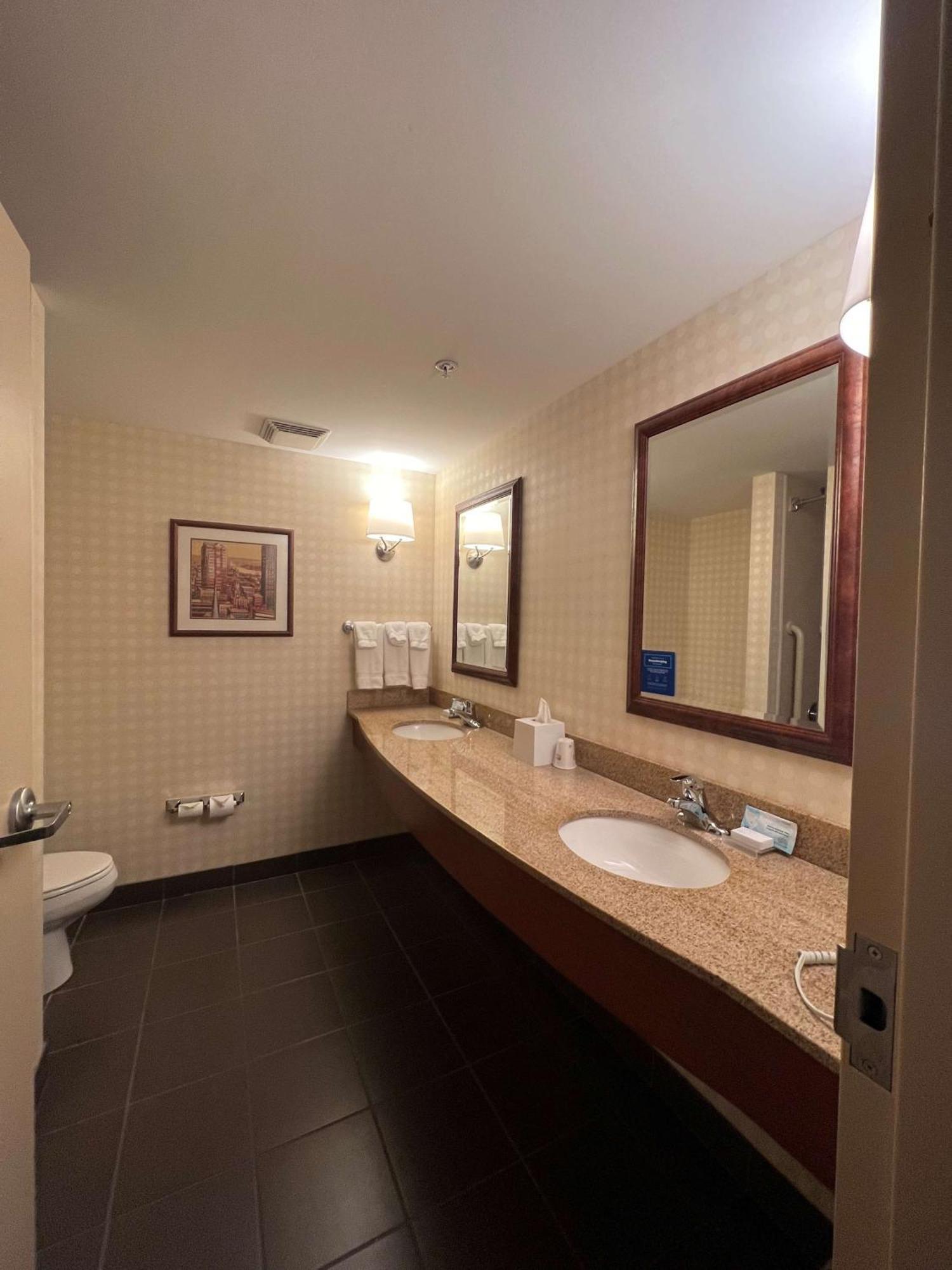 Hilton Garden Downtown 3*
