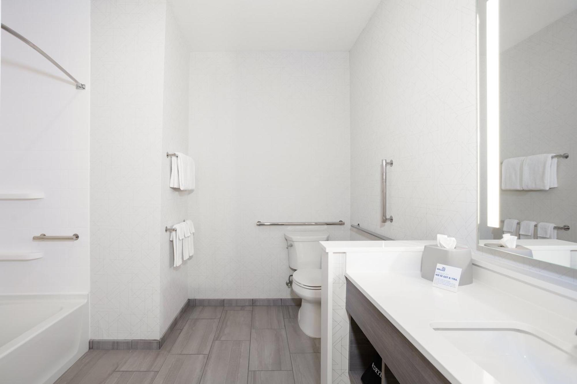 Hotel Express & - Airport By Ihg Manchester