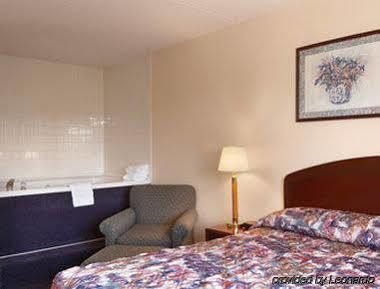 Super 8 By Wyndham Airport 2* Manchester